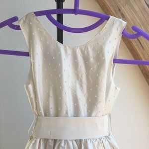 NWOT! Formal/Flowergirl White Dress Child Creation 3046